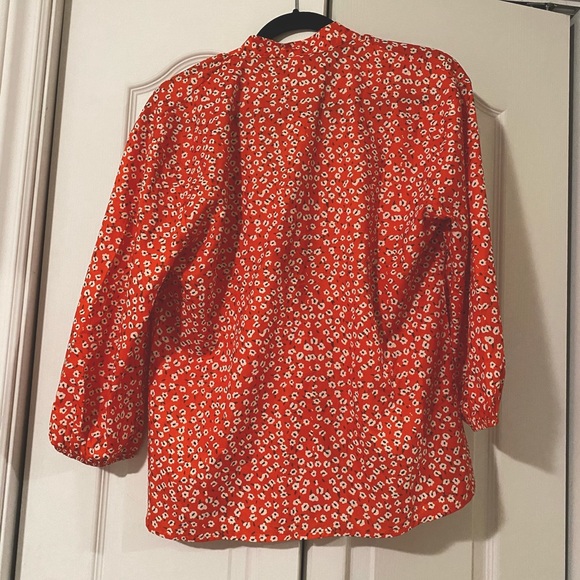 Bundle! Stunning Women’s Tops - Picture 2 of 6